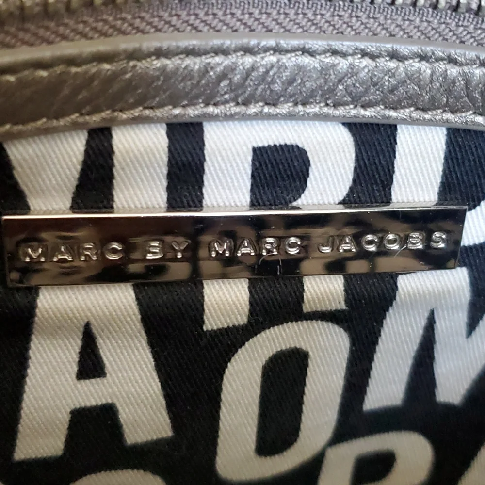 Marc by Marc Jacobs Handbag - Picture 4 of 9